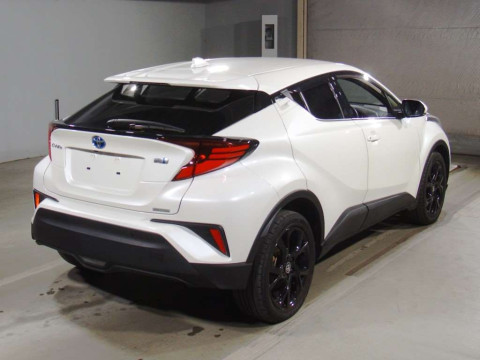 2020 Toyota C-HR ZYX11[1]