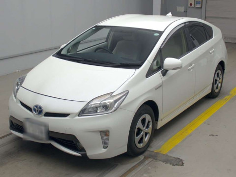 2015 Toyota Prius ZVW30[0]