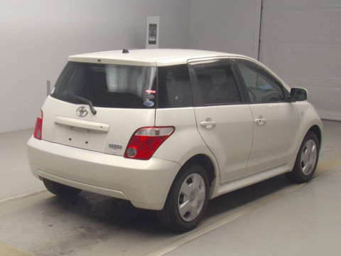 2005 Toyota IST NCP60[1]