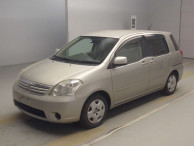 2004 Toyota Raum