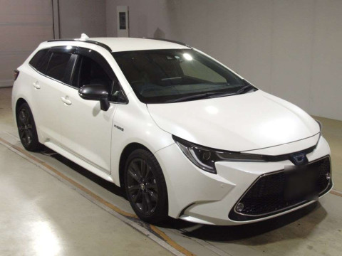 2019 Toyota Corolla Touring Wagon ZWE214W[2]