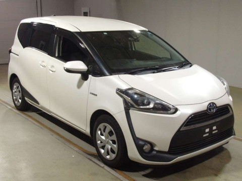 2017 Toyota Sienta NHP170G[2]