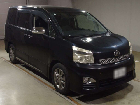 2013 Toyota Voxy ZRR70W[2]