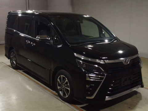 2019 Toyota Voxy ZRR80W[2]