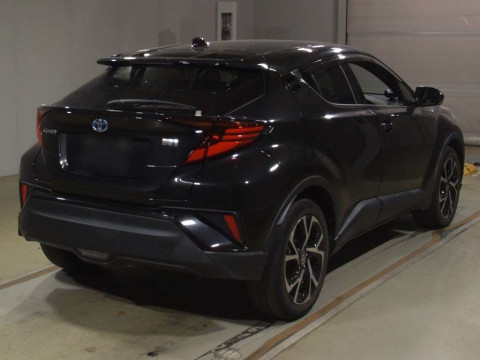 2020 Toyota C-HR ZYX11[1]