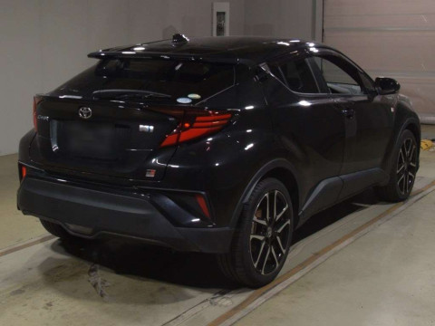 2020 Toyota C-HR ZYX11[1]