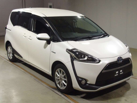 2015 Toyota Sienta NHP170G[2]