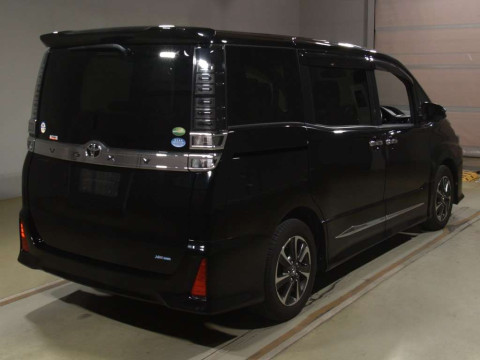 2018 Toyota Voxy ZRR80W[1]