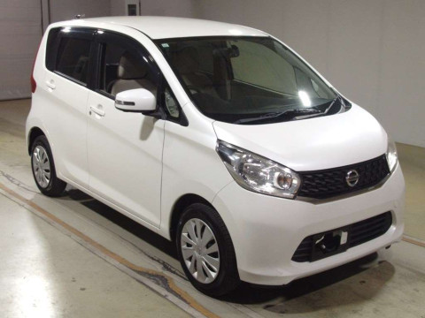 2014 Nissan DAYZ B21W[2]