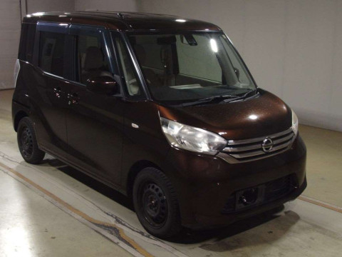 2015 Nissan DAYZ ROOX B21A[2]