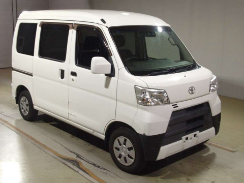 2018 Toyota Pixis Van S321M[2]