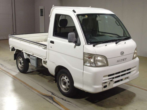 2011 Daihatsu Hijet Truck S211P[2]