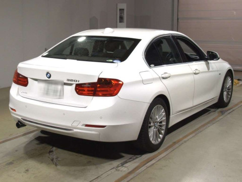 2012 BMW 3 Series 3B20[1]