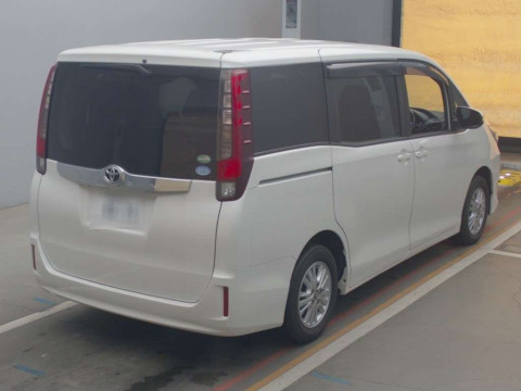 2015 Toyota Noah ZRR80G[1]