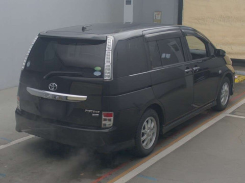 2013 Toyota Isis ZGM10W[1]