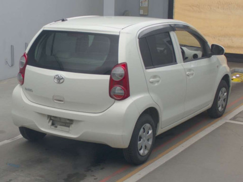 2010 Toyota Passo KGC30[1]