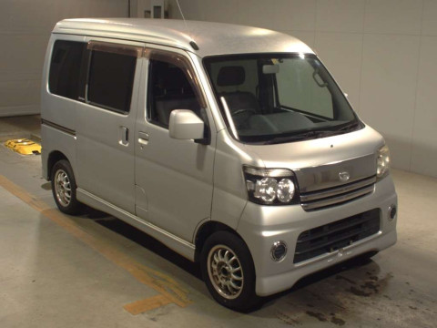 2005 Daihatsu Atrai Wagon S320G[2]