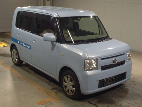 2015 Toyota Pixis Space L575A[2]