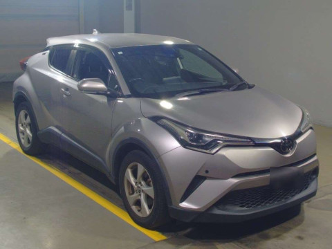 2019 Toyota C-HR NGX50[2]