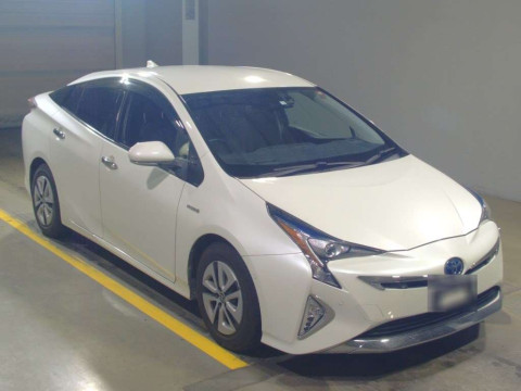 2018 Toyota Prius ZVW51[2]