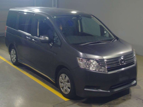 2010 Honda Step WGN RK1[2]