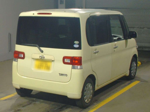 2010 Daihatsu Tanto L375S[1]