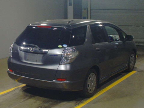 2012 Honda Fit Shuttle Hybrid GP2[1]