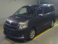 2010 Toyota Noah