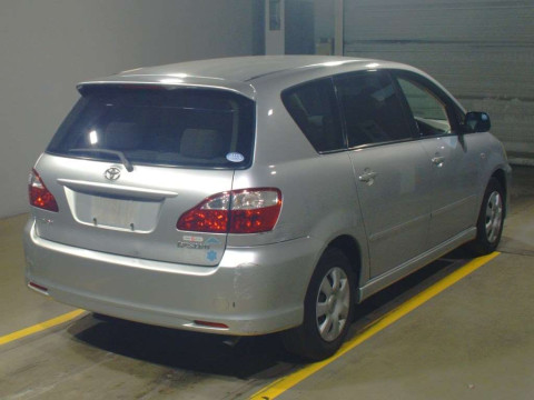 2005 Toyota Ipsum ACM21W[1]