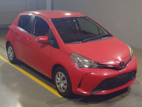 2014 Toyota Vitz NSP130[2]