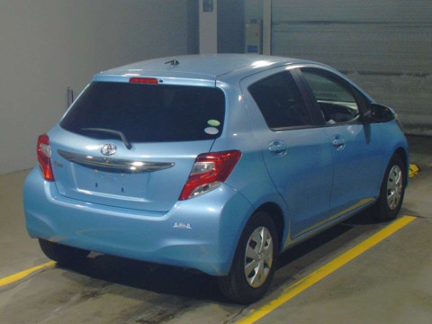 2014 Toyota Vitz NSP130[1]