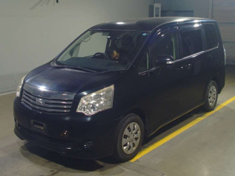 2011 Toyota Noah ZRR70G[0]