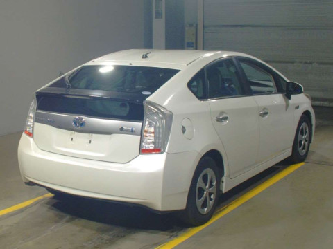 2012 Toyota Prius PHV ZVW35[1]