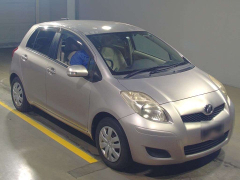 2010 Toyota Vitz KSP90[2]