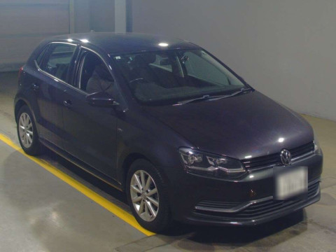 2015 Volkswagen Polo 6RCJZ[2]