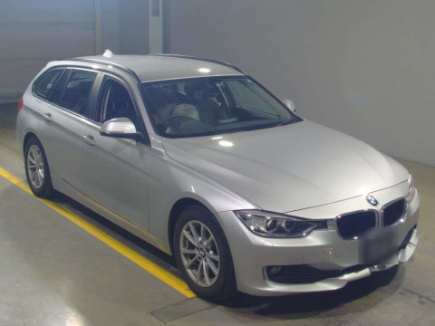 2013 BMW 3 Series 3D20[2]