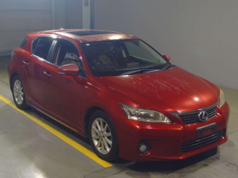 2011 Lexus CT ZWA10[2]