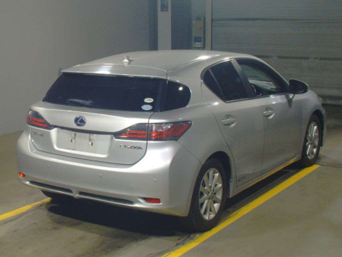 2011 Lexus CT ZWA10[1]