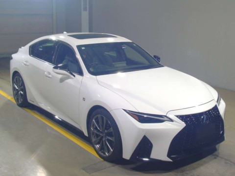 2021 Lexus IS AVE30[2]