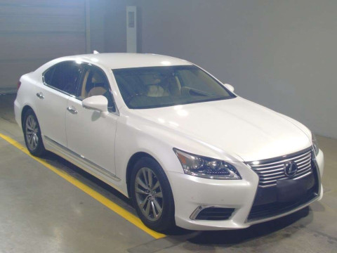 2015 Lexus LS USF40[2]