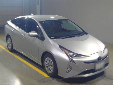 2018 Toyota Prius ZVW50[1]