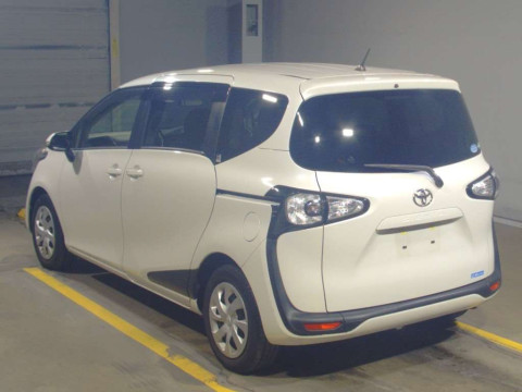 2017 Toyota Sienta NSP170G[2]