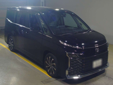 2023 Toyota Voxy MZRA90W[1]