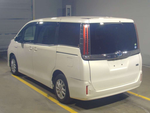 2018 Toyota Noah ZWR80G[2]