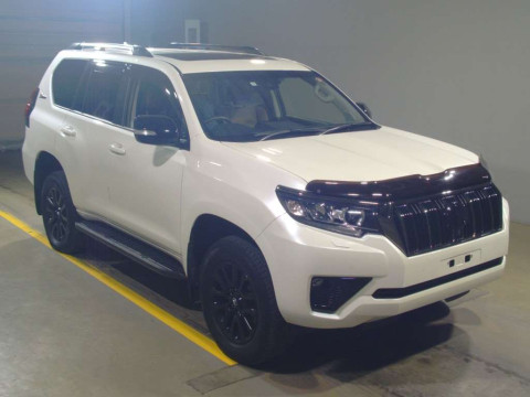 2021 Toyota Land Cruiser Prado TRJ150W[1]