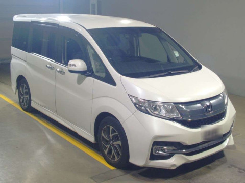 2016 Honda Step WGN Spada RP3[1]