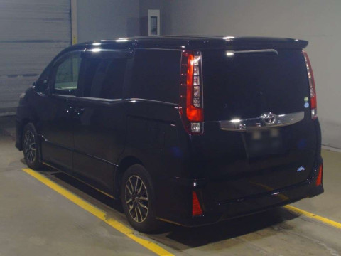 2015 Toyota Noah ZRR80W[2]