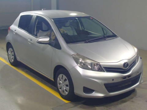 2011 Toyota Vitz NSP130[1]