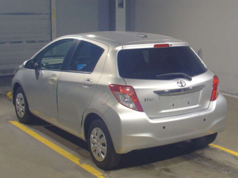 2011 Toyota Vitz NSP130[2]