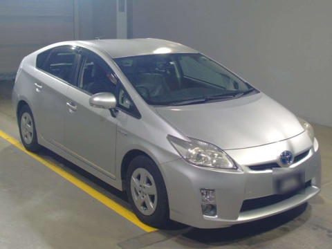 2010 Toyota Prius ZVW30[1]